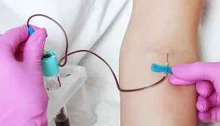 ご自身の血液を使う安全性の高い治療