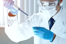 血液から成長因子を抽出しPRPを調整する工程